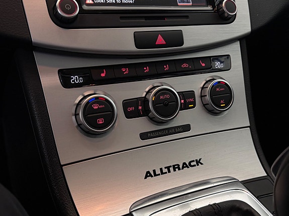 Volkswagen Passat Alltrack 24 of 28