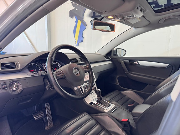 Volkswagen Passat Alltrack 11 of 28