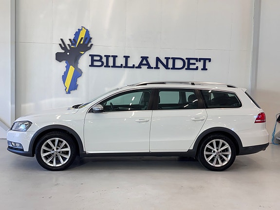 Volkswagen Passat Alltrack 3 of 28