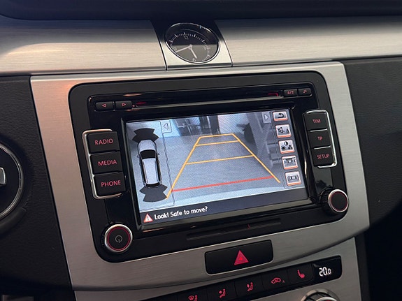 Volkswagen Passat Alltrack 23 of 28
