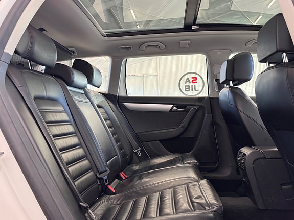 Volkswagen Passat Alltrack 18 of 28