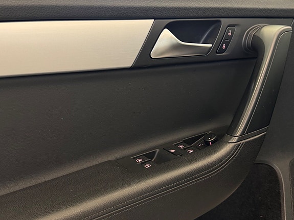 Volkswagen Passat Alltrack 27 of 28