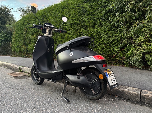 Vespa VÄSSLA 2 3 of 6