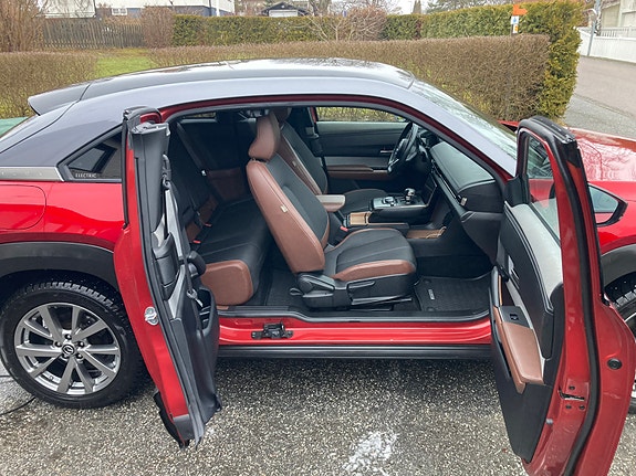 Mazda MX-30 5 of 7