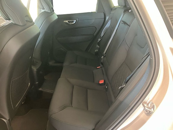 Volvo XC60 6 of 13