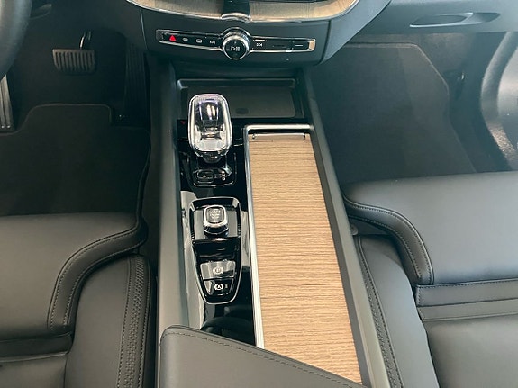 Volvo XC60 12 of 13