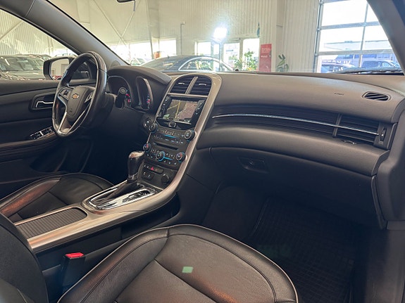 Chevrolet Malibu 11 of 24