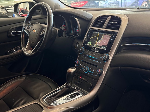 Chevrolet Malibu 18 of 24
