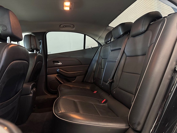 Chevrolet Malibu 15 of 24