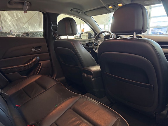 Chevrolet Malibu 14 of 24