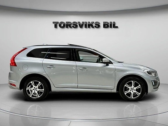 Volvo XC60 8 of 25