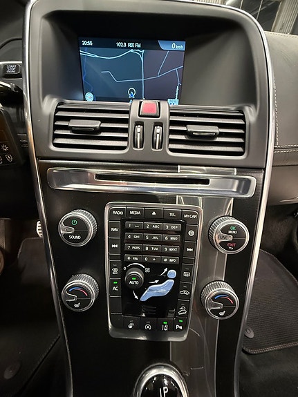 Volvo XC60 21 of 25