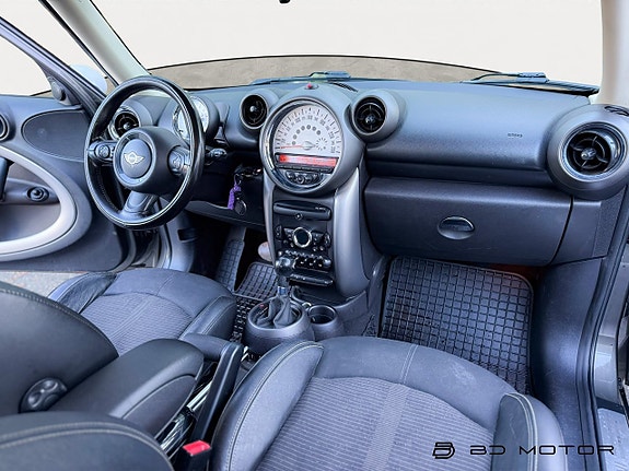 MINI Countryman Cooper D 11 of 16