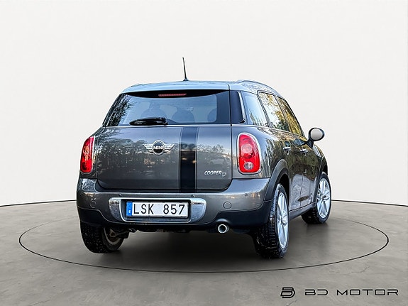 MINI Countryman Cooper D 9 of 16