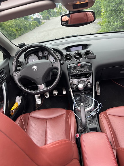 Peugeot 308 12 of 16