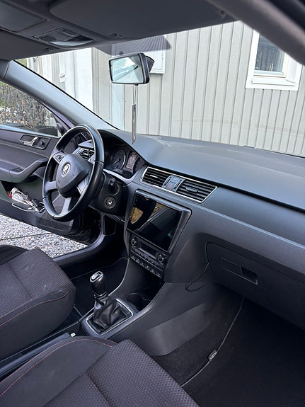 Skoda Rapid 7 of 9