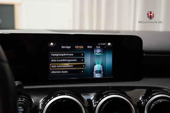 Mercedes-Benz A180 16 of 21
