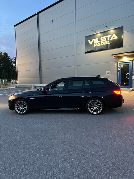 BMW 520d 2 of 8
