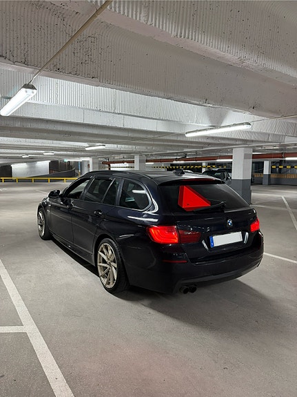 BMW 520d 4 of 10