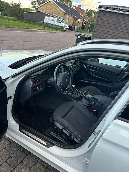 BMW 320d 5 of 5