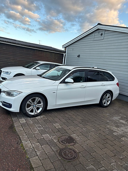 BMW 320d 2 of 5