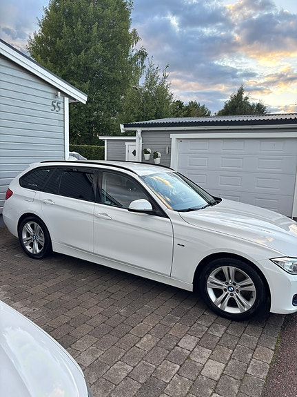 BMW 320d 3 of 5