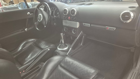 Audi TT 6 of 18