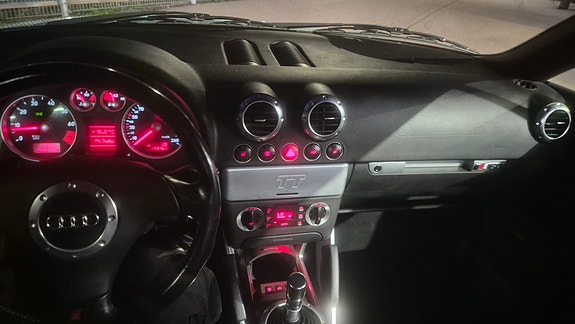 Audi TT 9 of 18