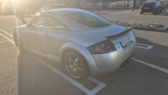 Audi TT 4 of 18