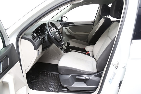 Volkswagen Tiguan 9 of 26