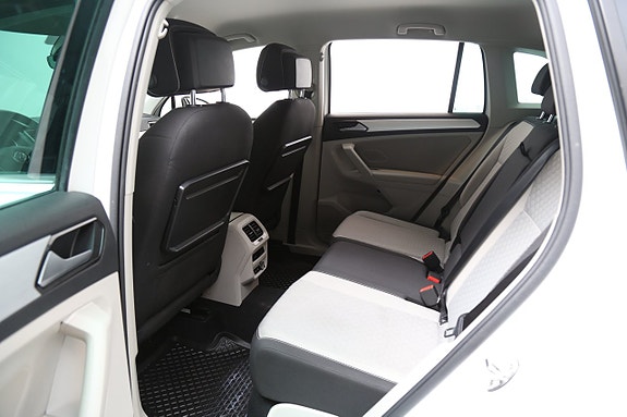 Volkswagen Tiguan 25 of 26