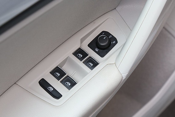 Volkswagen Tiguan 10 of 26