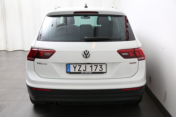 Volkswagen Tiguan 6 of 26