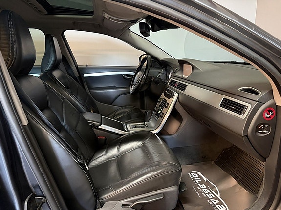 Volvo V70 17 of 20