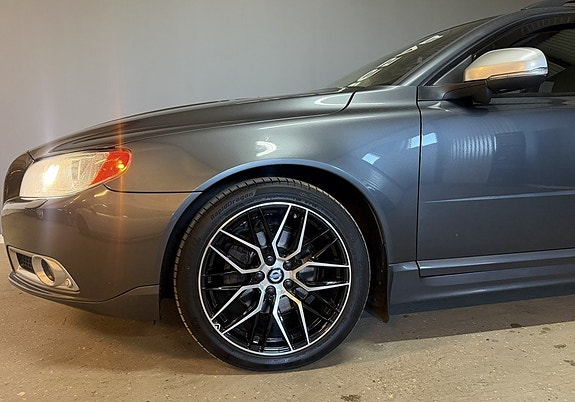 Volvo V70 6 of 20