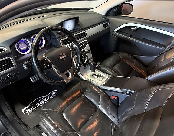 Volvo V70 10 of 20