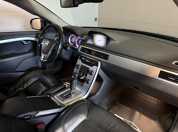 Volvo V70 16 of 20