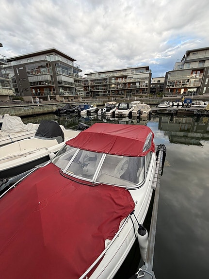 Four winns 180 horizon, 4.3 l Volvo penta-2004, storservice gjord 4 of 8