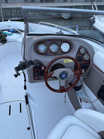 Four winns 180 horizon, 4.3 l Volvo penta-2004, storservice gjord 7 of 8