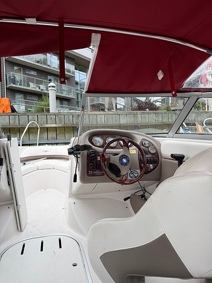 Four winns 180 horizon, 4.3 l Volvo penta-2004, storservice gjord 3 of 8