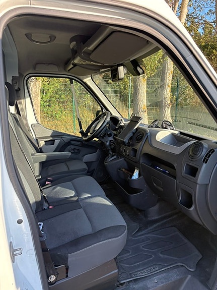 Renault Master 2 of 7