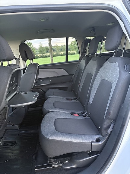 Citroen Grand C4 Picasso 11 of 24