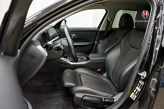 BMW 330e 10 of 23