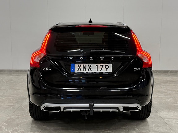 Volvo V60 Cross Country 7 of 27