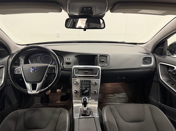 Volvo V60 Cross Country 14 of 27