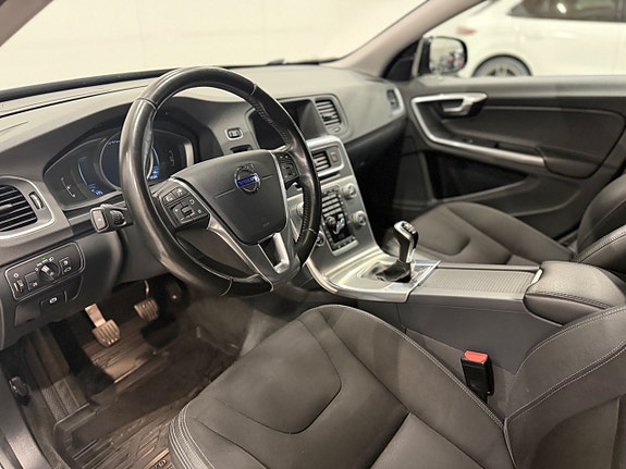 Volvo V60 Cross Country 10 of 27