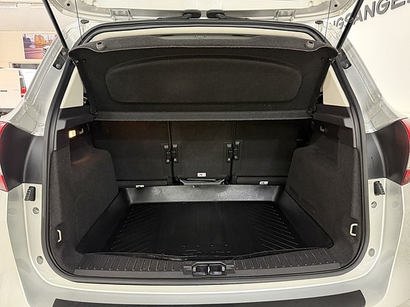 Ford C-Max 15 of 24
