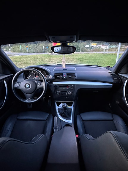 BMW 116d 4 of 12