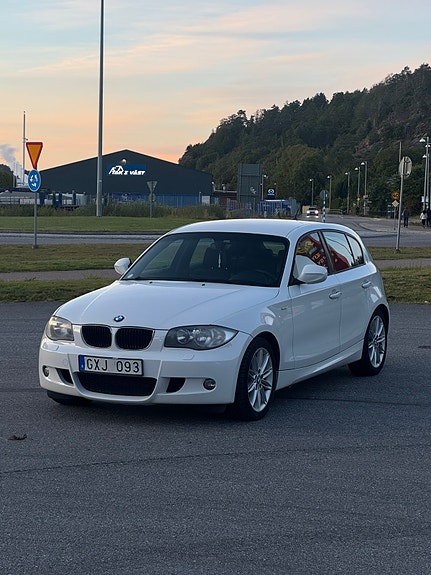 BMW 116d 3 of 12