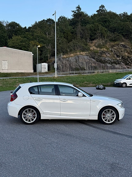BMW 116d 5 of 12